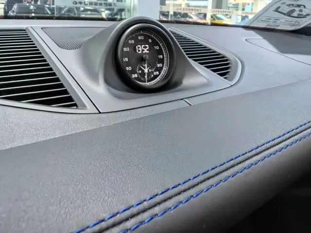 Porsche Macan — Фото автомобиля 14