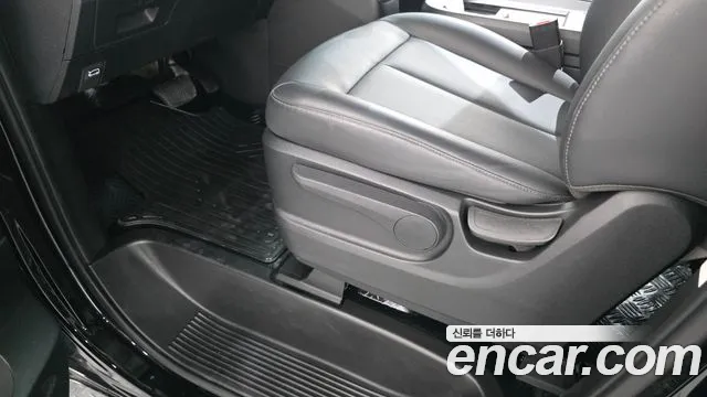 Hyundai Staria Staria Карго 5 мест — Фото автомобиля 25