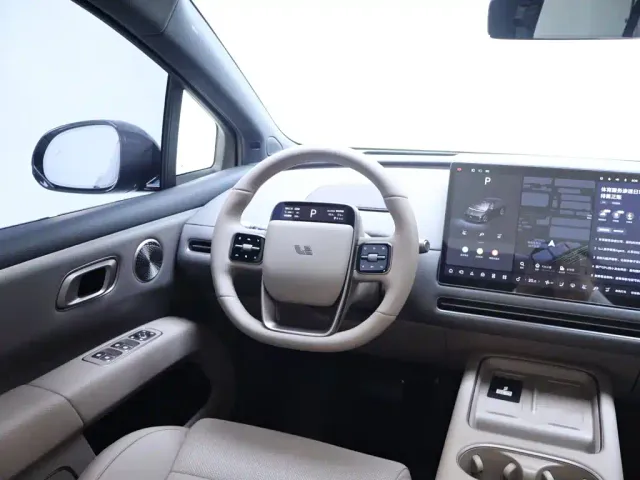 Li Auto i6 — Фото автомобиля 14