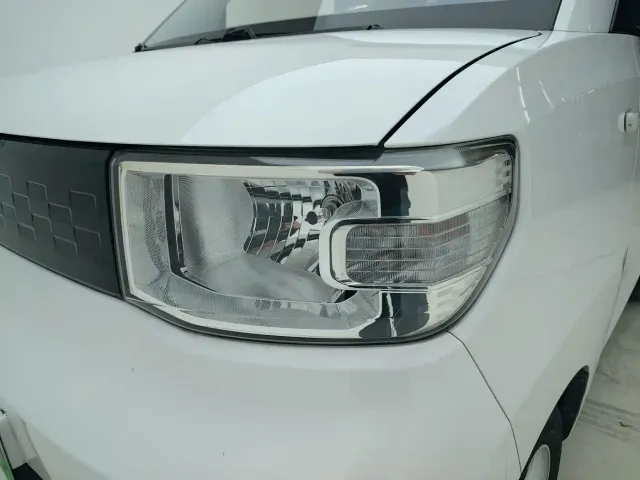 Wuling Hongguang Mini EV — Фото автомобиля 18