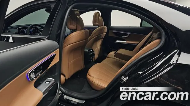 Mercedes-Benz E-Class W214 — Фото автомобиля 16