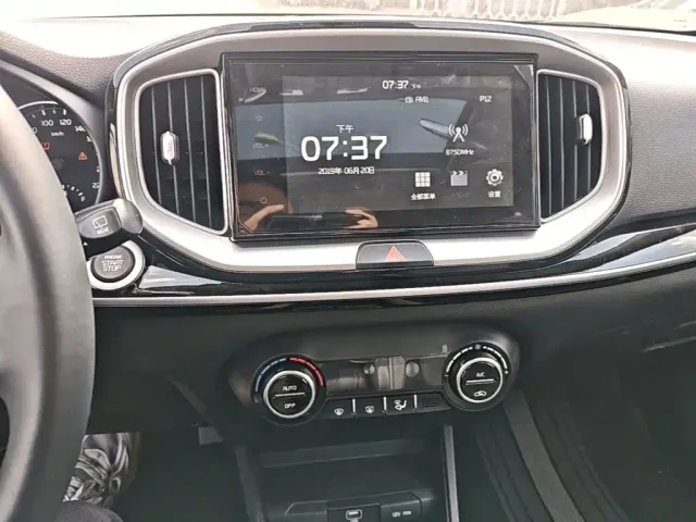 Kia KX1 — Фото автомобиля 12