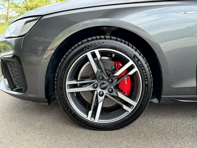 Audi A4L — Фото автомобиля 16