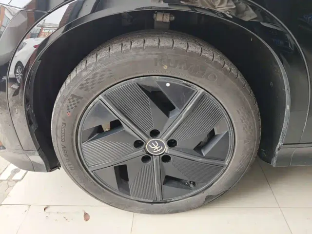 BYD Song L EV — Фото автомобиля 22