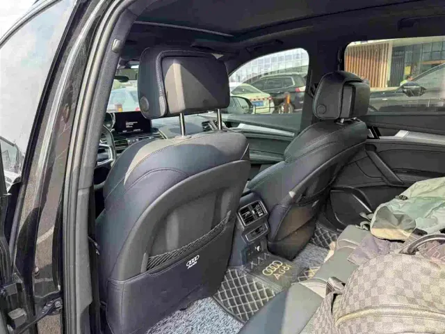 Audi Q5L — Фото автомобиля 5