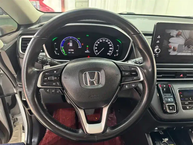 Honda Elysion — Фото автомобиля 13
