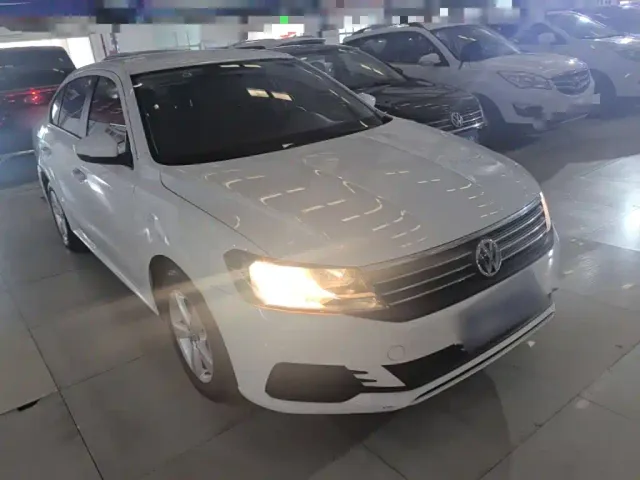 Volkswagen Lavida — Фото автомобиля 3