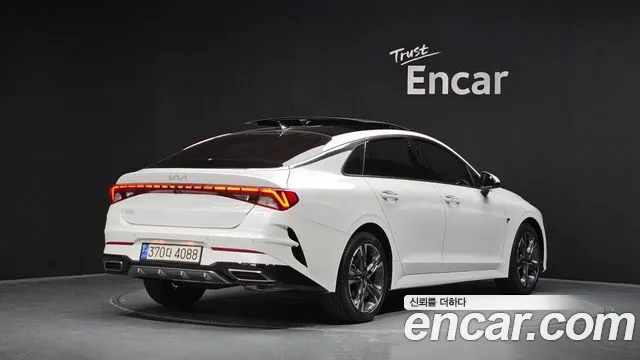Kia K5 — Фото автомобиля 2