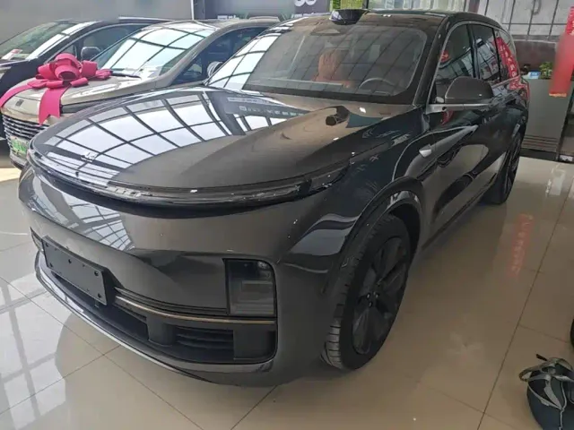 Фотография автомобиля — Li Auto L9