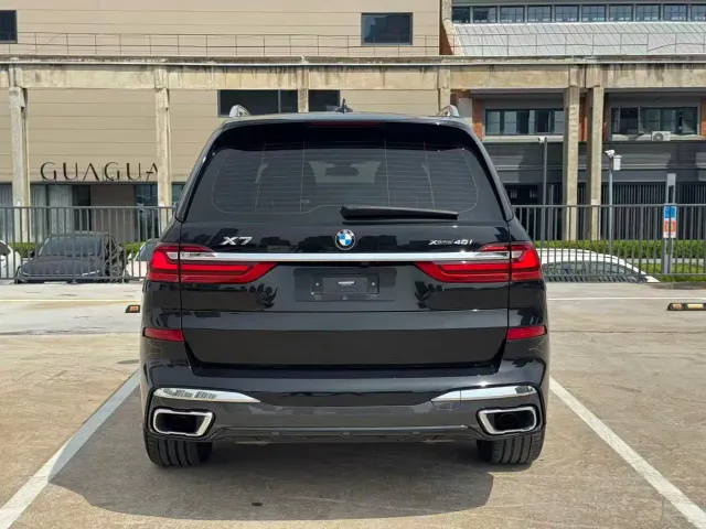 BMW X7 — Фото автомобиля 5