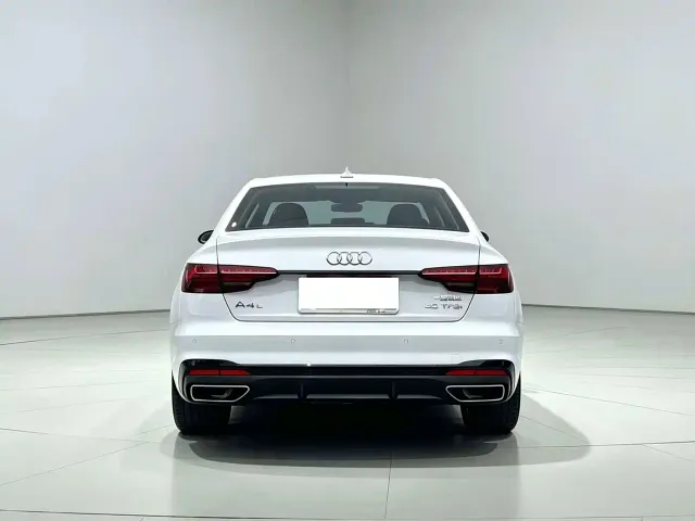 Audi A4L — Фото автомобиля 11
