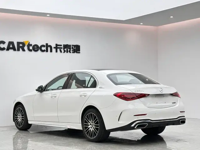 Mercedes-Benz C-Class — Фото автомобиля 3