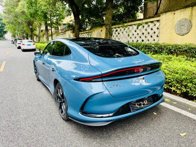 IM Motors L6 — Фото автомобиля 5