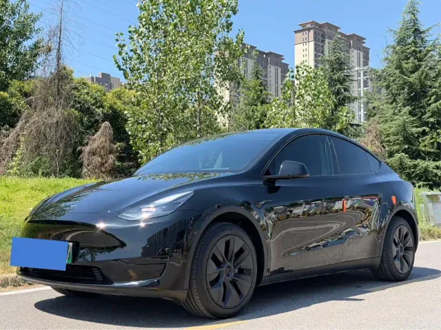 Фотография автомобиля — Tesla Model Y