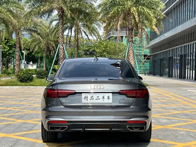 Audi A4L — Фото автомобиля 5