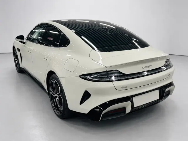 Xiaomi SU7 — Фото автомобиля 7