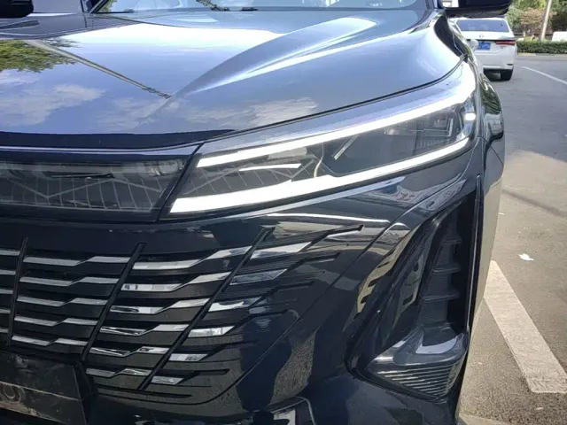 Changan CS75 Plus — Фото автомобиля 23