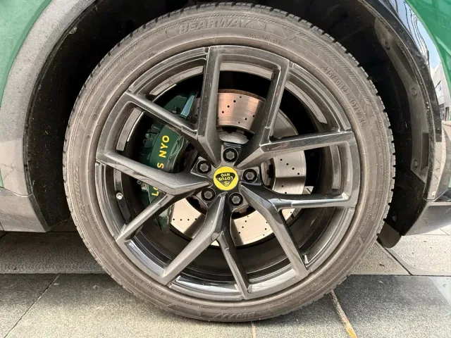 Lotus Eletre — Фото автомобиля 19
