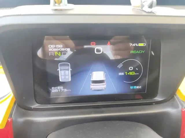 Wuling Hongguang Mini EV — Фото автомобиля 11
