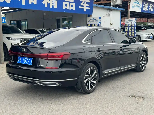 Volkswagen Passat — Фото автомобиля 9