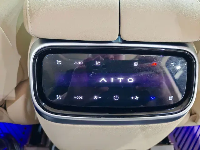 Aito M7 — Фото автомобиля 10