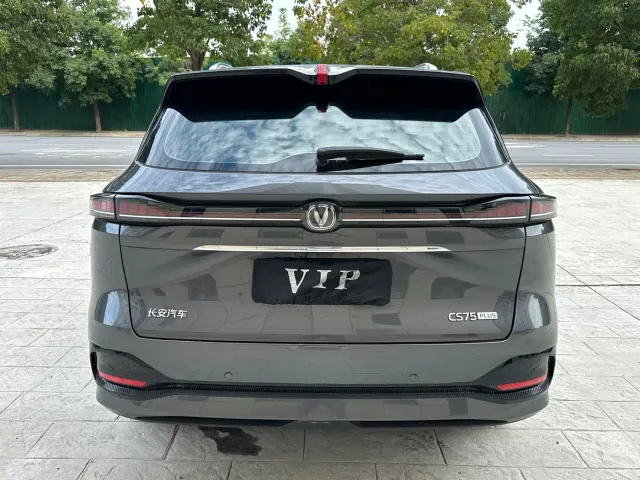 Changan CS75 Plus — Фото автомобиля 10