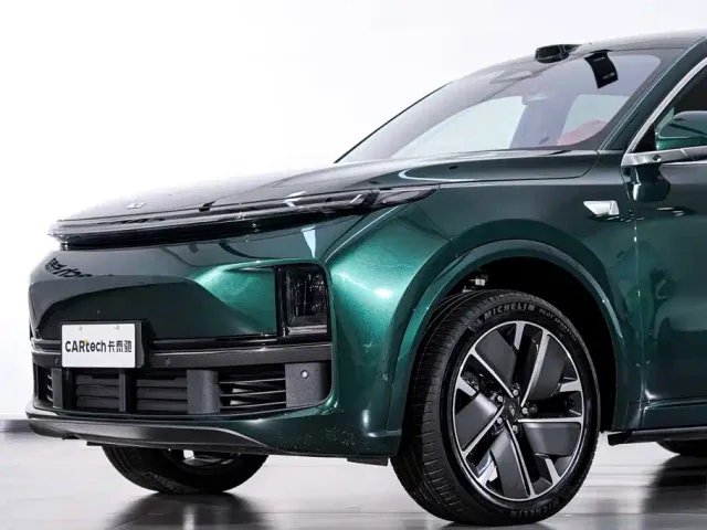 Li Auto L8 — Фото автомобиля 5