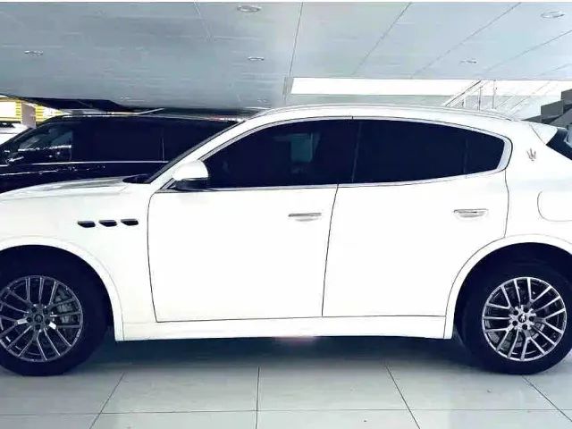 Maserati Grecale — Фото автомобиля 7