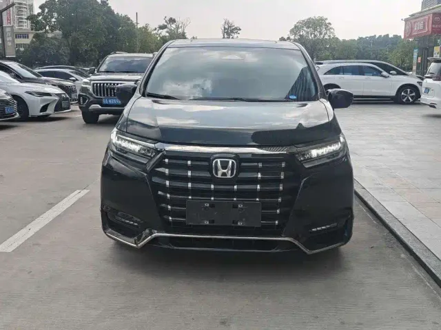 Honda Elysion — Фото автомобиля 2