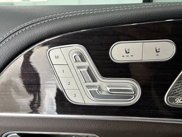 Mercedes-Benz GLS-Class — Фото автомобиля 11