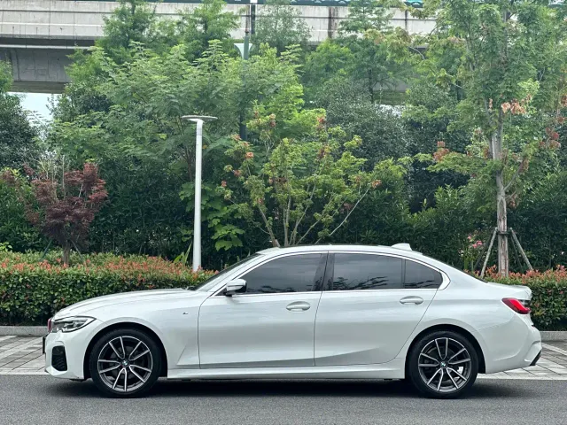 BMW 3 Series — Фото автомобиля 7