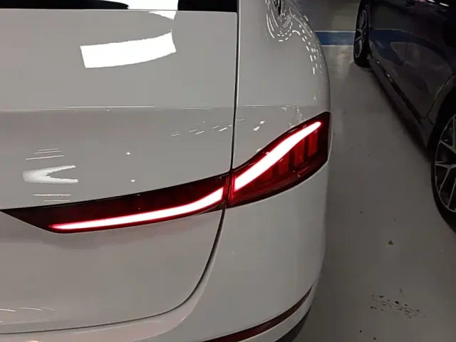 Roewe D7 — Фото автомобиля 7