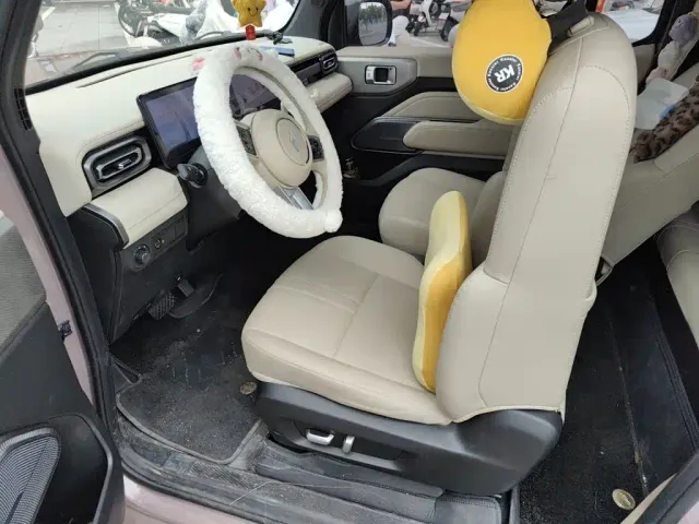 Baojun Yep — Фото автомобиля 12
