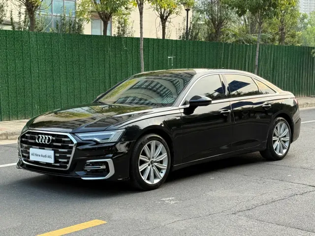 Фотография автомобиля — Audi A6L