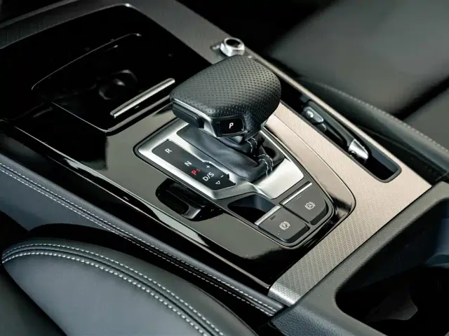 Audi Q5L — Фото автомобиля 12