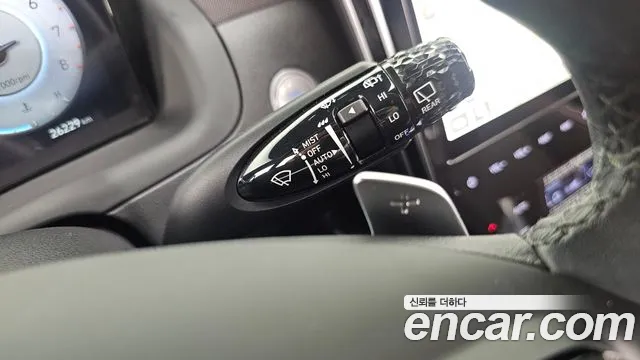Hyundai Tucson Tucson (NX4) Бензин 1.6 турбо 2WD — Фото автомобиля 8