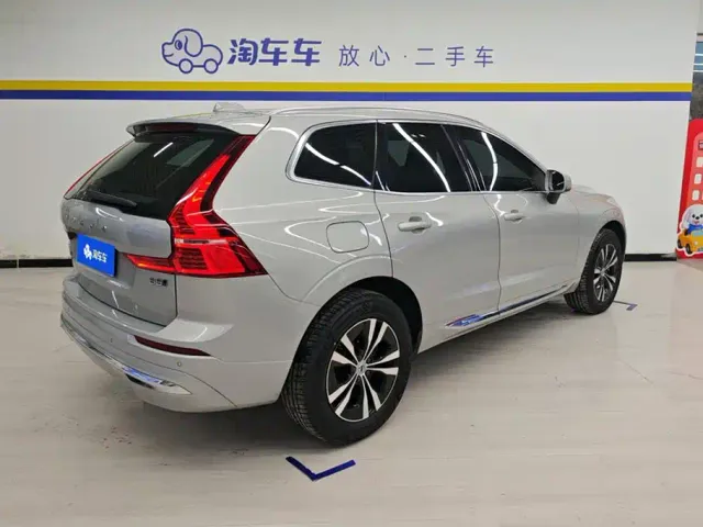 Volvo XC60 — Фото автомобиля 3