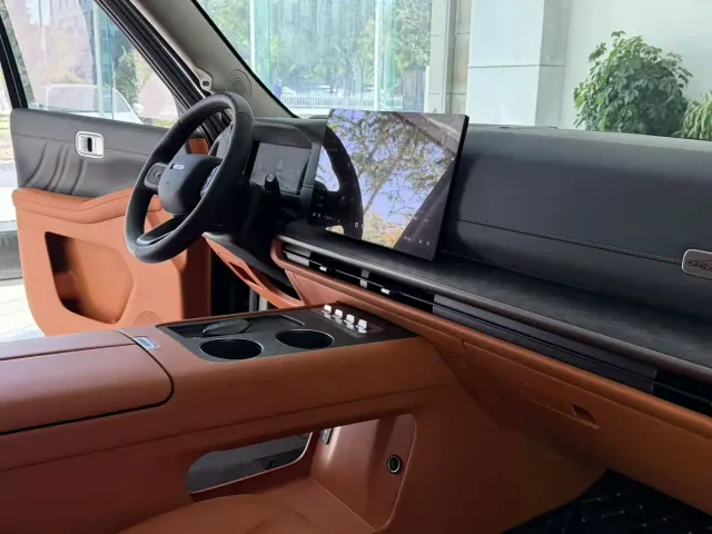 Haval Great Wall H10 — Фото автомобиля 7