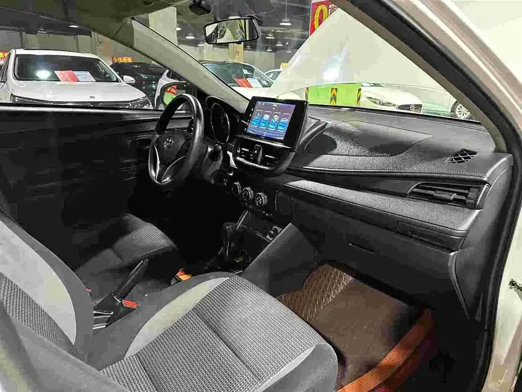 Toyota Vios 2022 1.5L 20th Anniversary Edition — Фото автомобиля 5