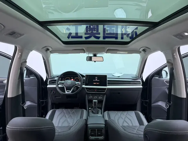 Volkswagen Tiguan L — Фото автомобиля 16