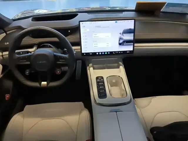 Xiaomi SU7 — Фото автомобиля 9