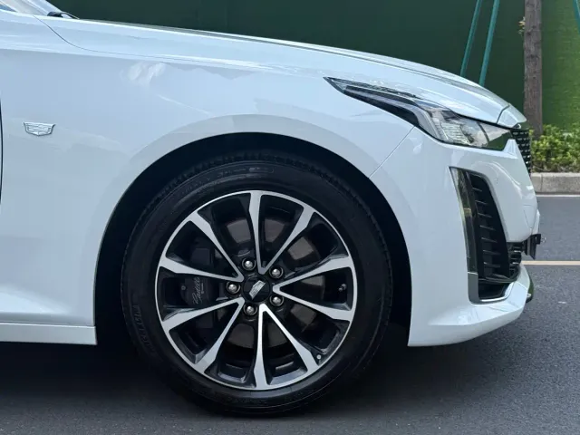 Cadillac CT5 — Фото автомобиля 17