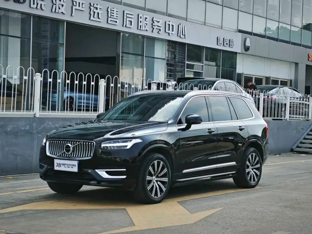 Фотография автомобиля — Volvo XC90