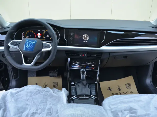 Volkswagen Passat — Фото автомобиля 6