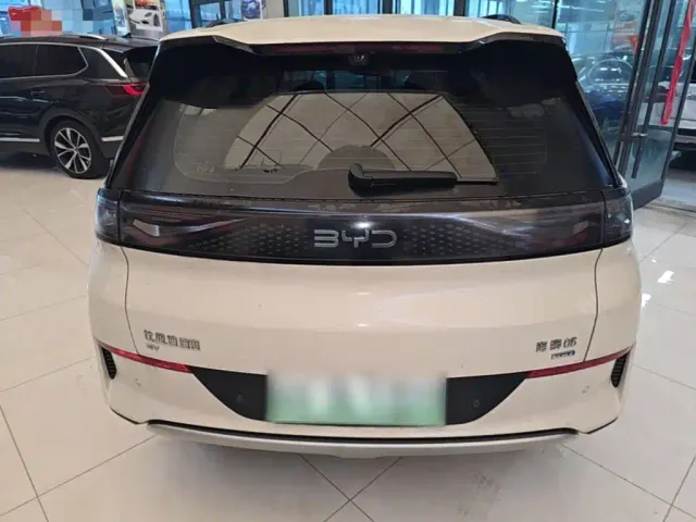 BYD Sealion 05 EV — Фото автомобиля 5