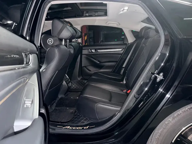 Honda Accord — Фото автомобиля 6