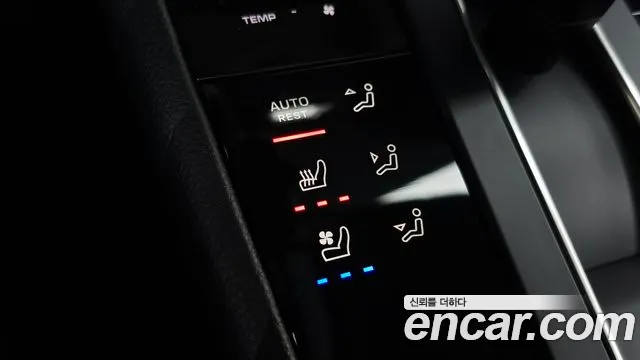 Porsche Macan — Фото автомобиля 11