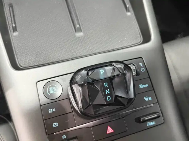BYD Qin PLUS — Фото автомобиля 13