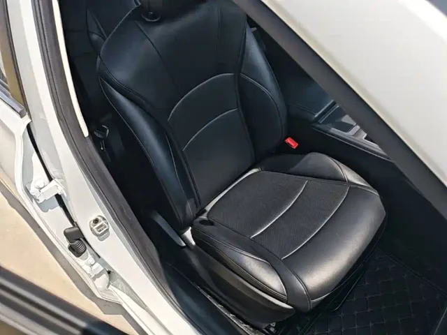 Roewe i5 — Фото автомобиля 24