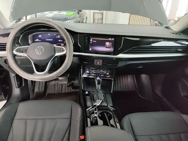 Volkswagen Passat — Фото автомобиля 9